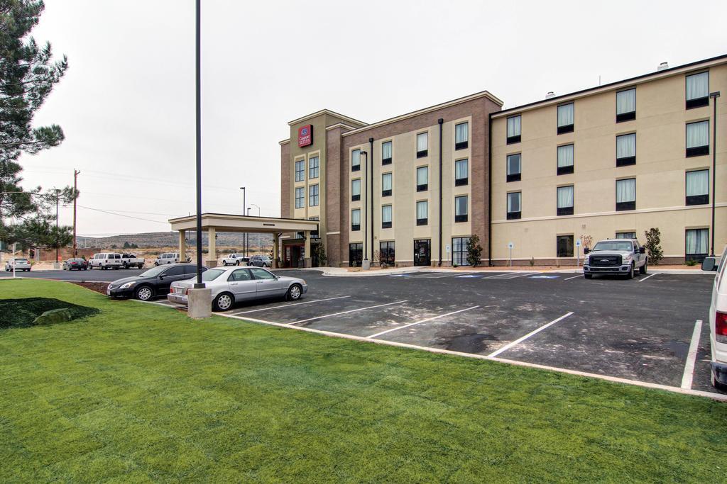 Comfort Suites Carlsbad Exterior photo