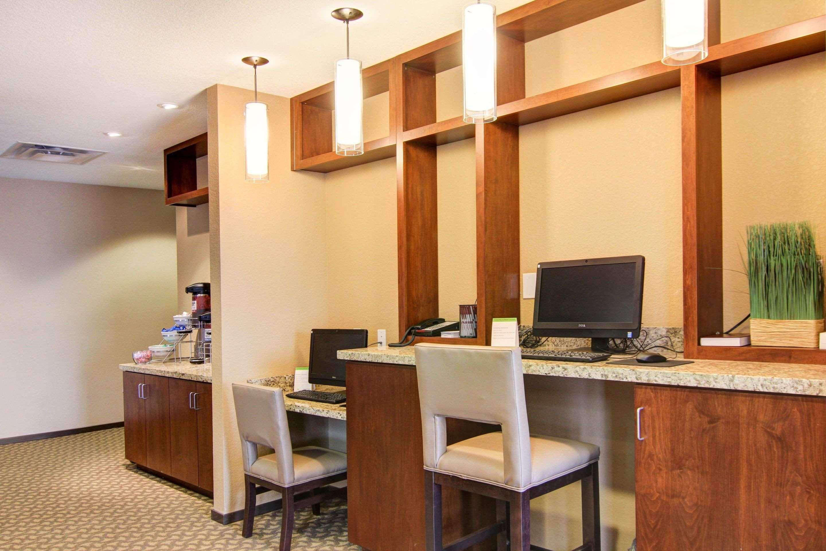 Comfort Suites Carlsbad Exterior photo