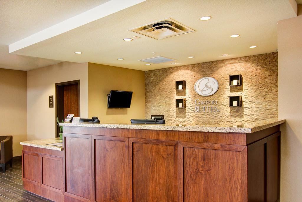 Comfort Suites Carlsbad Exterior photo